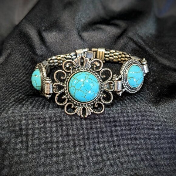 Turquoise Style Stone with Filigree Heart Detail Bracelet - Picture 6 of 6